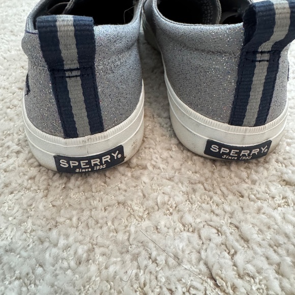 Women's Sperry's - Grey/Silver sparkle - Size 8 - Picture 4 of 5